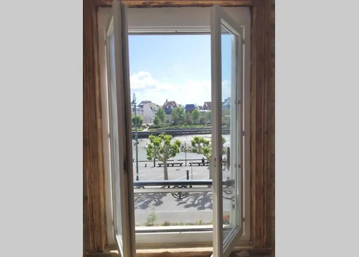 Sur Le Port De Apartment *